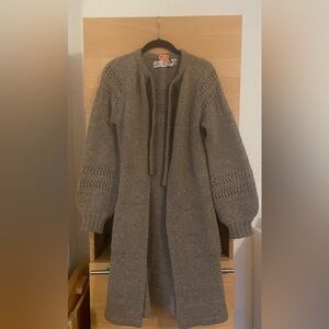 Beautiful vintage B. Altman wool sweater. Size small.